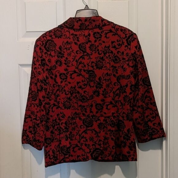 Dressbarn red and black blazer
NWOT
Sz M - Picture 5 of 5